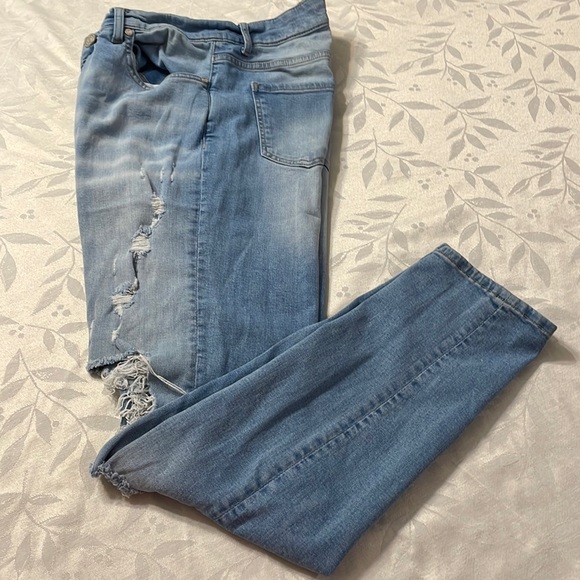 Boohoo Man Straight Leg Destressed Jeans OVER RIPS Size 32” W X 30” L Rise 10 - Picture 1 of 1